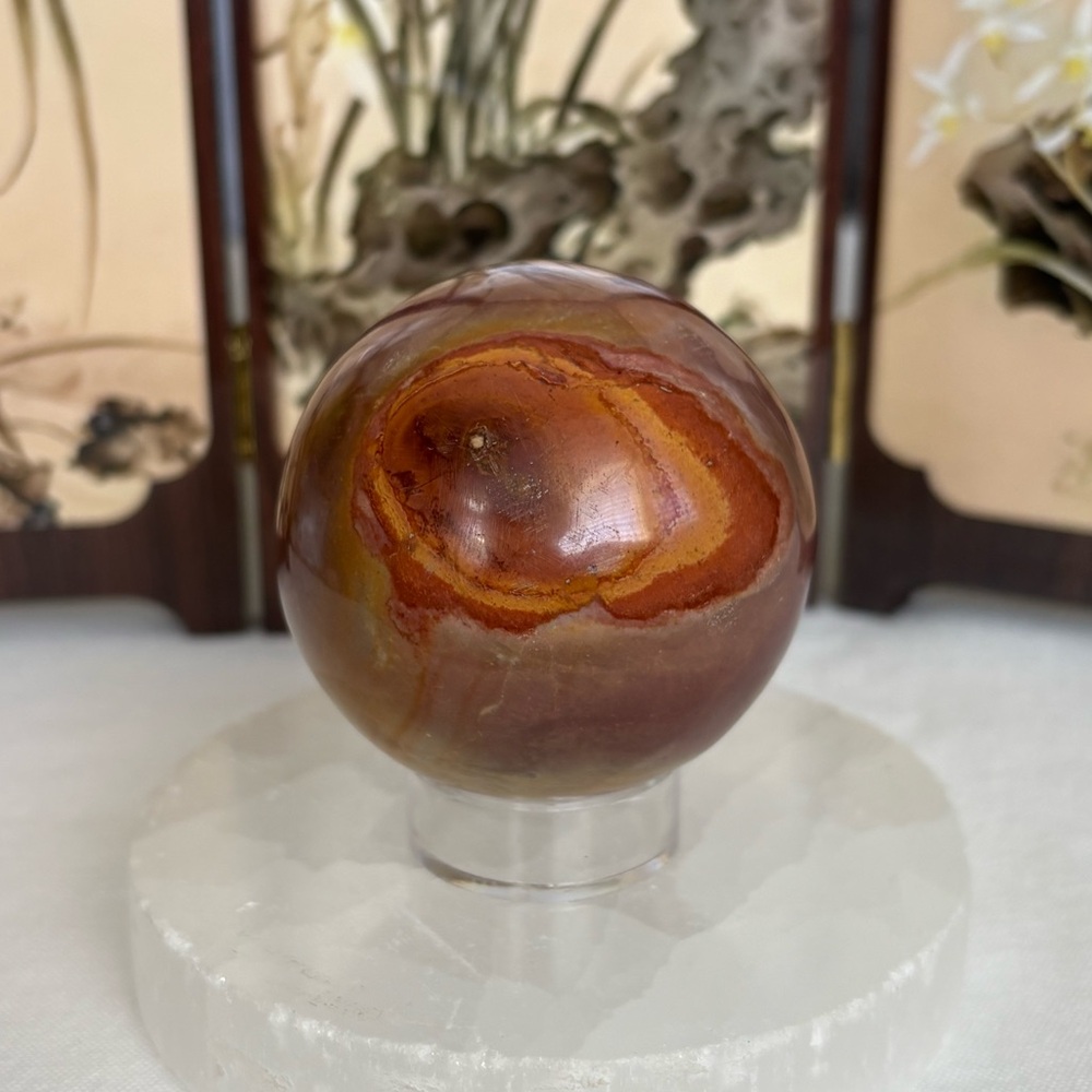Polychrome sphere